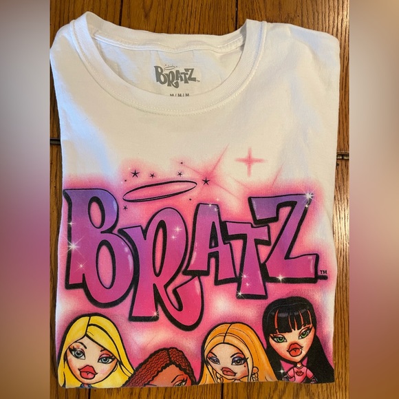 EUC BRATZ white short sleeve shirt, size medium - Picture 7 of 7